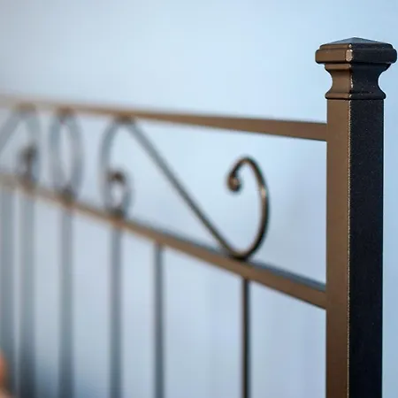 Le Dei Pico מירנדולה