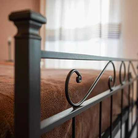 Le Dei Pico * מירנדולה