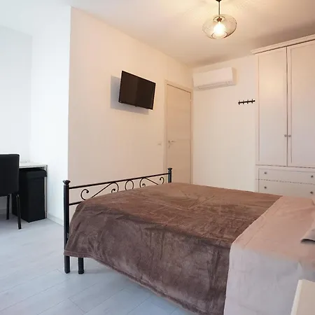 Le Dei Pico בית הארחה *