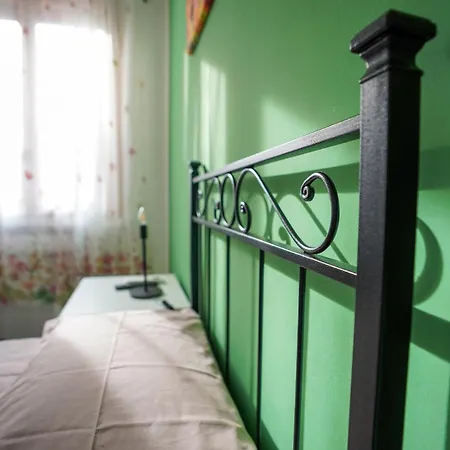 Le Dei Pico מירנדולה